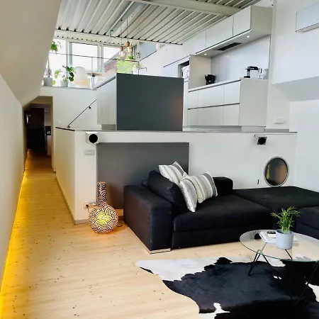 Botel Le Grand Bordeleau