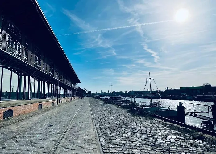 Le Grand Bordeleau 船上ホテル *