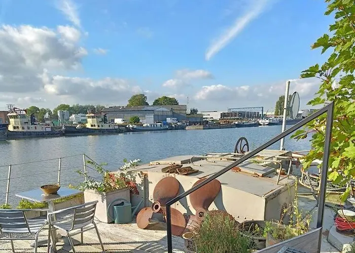 船上ホテル Le Grand Bordeleau *